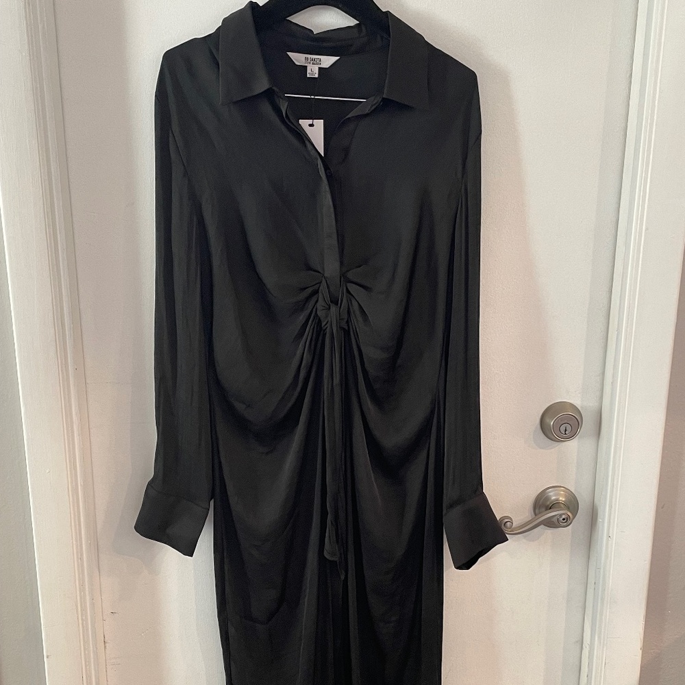 Black Tie of the beholder long sleeve satin shirtdress